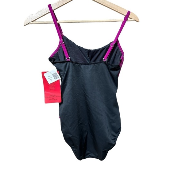 NWT - MAGICSUIT by MIRACLESUIT slimming swimsuit Jerry Magenta - size 8 - Picture 4 of 4